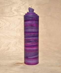handgemachte violette gerollte Streifen Kerze