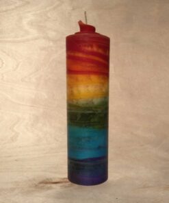 handgemachte gerollte Regenbogen Kerze