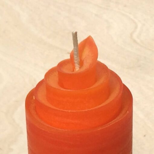 orange gerollte Streifen Kerze – Bild 2