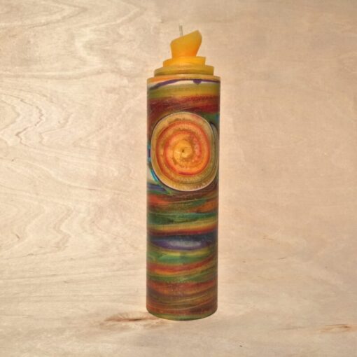 bunte Osterkerze mit Spirale